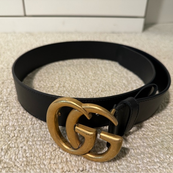 Gucci Black Belt with Gold Buckle - Picture 1 of 6